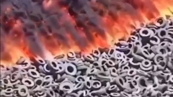 مقبرة الإطارات بالكويت