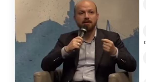 وبؤكد اردوغان الابن 43 عاما ان ما يتم الحديث عنه عبارة عن اكاذيب ومزاعم غير صحيحة 