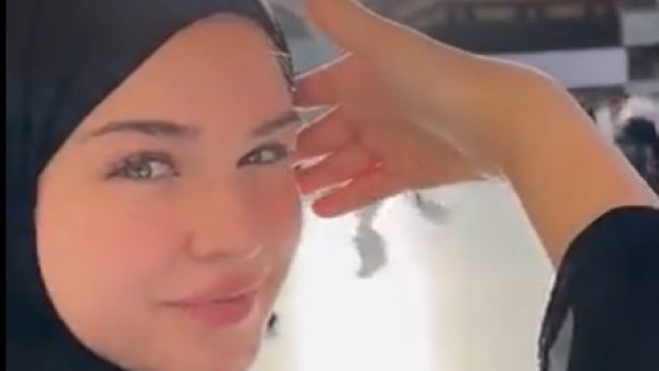 "اوه واو" اليونا تثير غضبا على مواقع التواصل