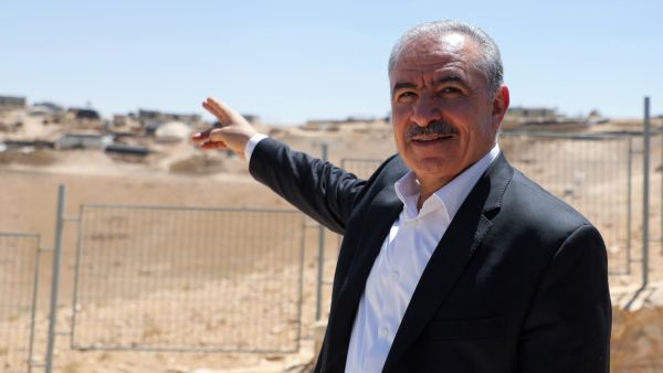 محمد اشتيه، رئيس الوزراء الفلسطيني