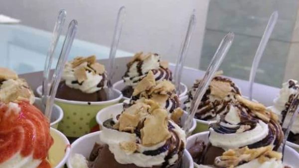 الشوكولامو بمحل دامر  منذ  ١٩٣٥ 