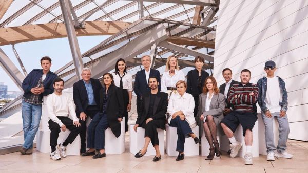 من هو المصمم الذي اختارته لجنة الحكم للفوز بجائزة LVMH ؟