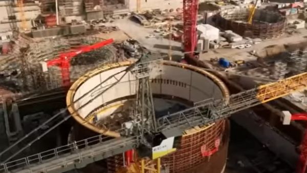 مصر تتسلم ثاني شحنة معدات نووية من روسيا العام المقبل