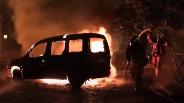 اول قتيل في احتجاجات فرنسا والشرطة تلفق له تهمة النهب