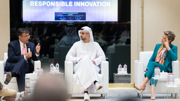 خلال الحدث مكتب الذكاء الاصطناعي و"Google" يطلقان سلسلة مجالس الذكاء الاصطناعي
