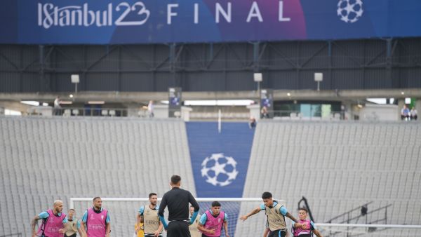 Inter Milan's players take part in a training session at The Ataturk Olympic Stadium in Istanbul on June 9, 2023, ahead of the UEFA Champions League final against Manchester City. (Photo by FRANCK FIFE / AFP)