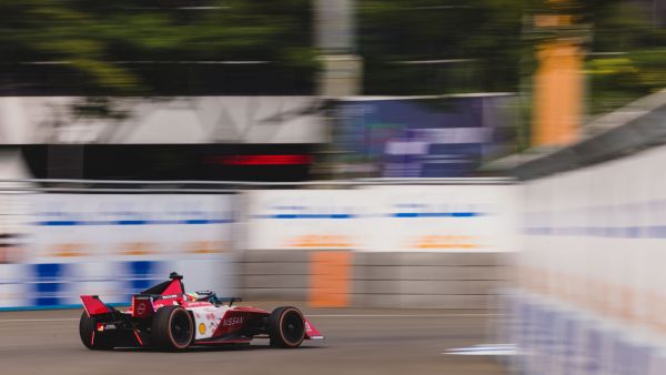Nissan Formula E Team takes double top-five finish in Jakarta