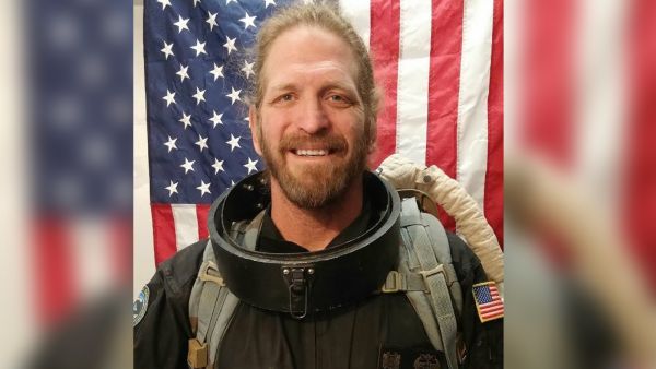 Scientist spends 100 days in underwater capsule