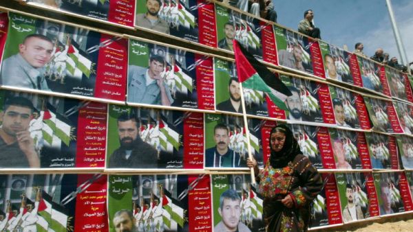 الاحتلال يحرم 5 آلاف أسير من فرحة العيد