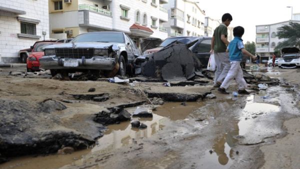 مخاوف في السعودية من الإعصار "بيبارجوي" 