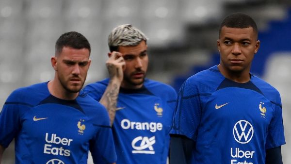 (from L) Fance's midfielder Jordan Veretout, Fance's defender Theo Hernandez and France's forward Kylian Mbappe take part in a training session at the Stade de France in Saint-Denis, north of Paris on June 18, 2023, on the eve of the UEFA Euro 2024 football tournament qualifying match against Greece. (Photo by FRANCK FIFE / AFP)
