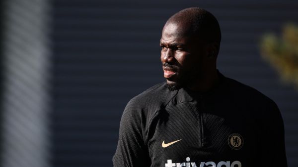 Chelsea's Senegalese defender Kalidou Koulibaly arrives to attend a team training session at Chelsea's Cobham training facility in Stoke D'Abernon, southwest of London on October 10, 2022, on the eve of their UEFA Champions League group E football match against AC Milan. (Photo by Adrian DENNIS / AFP)
