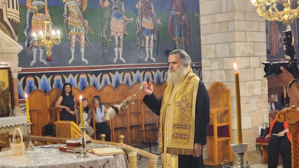  المطران عطا الله حنا