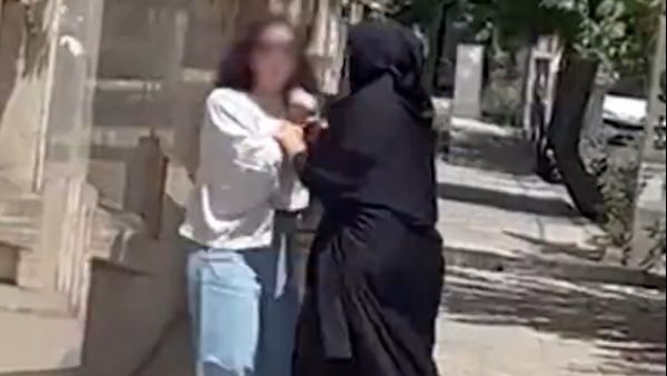 شرطة الاخلاق تعود الى شوارع ايران لفرض الحجاب بعد تلاشي الاحتجاجات