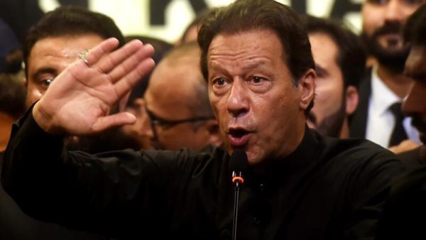 مذكرة اعتقال جديدة بحق عمران خان
