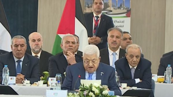 هنية يدعو السلطة لوقف التنسيق مع اسرائيل وعباس يطالب حماس بانهاء "الانقلاب"