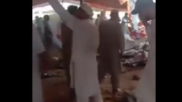 عشرات القتلى بانفجار استهدف تجمعا لحزب إسلامي متشدد في باكستان