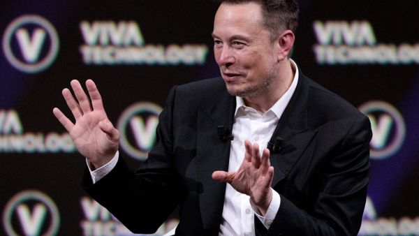 Musk rebrands Twitter
