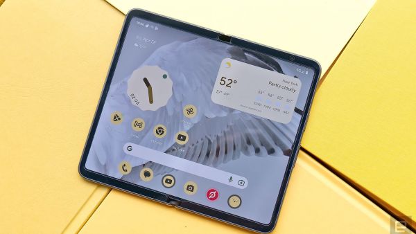 بكسل فولد Pixel Fold