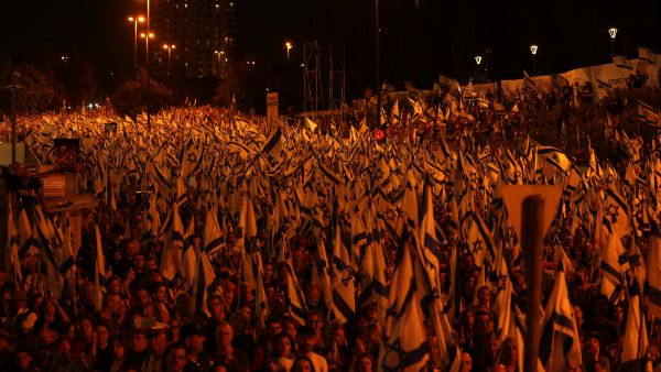 10 الاف جندي احتياط يعلقون خدمتهم في الجيش الاسرائيلي