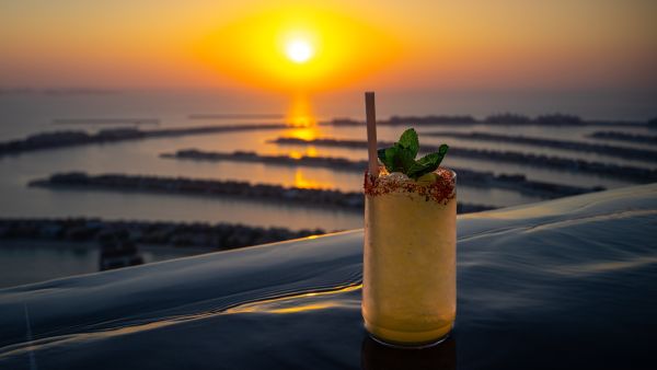 أهم 6 مسابح فخمة ومبهرة في دبي هذا الصيف أهم 6 مسابح فخمة ومبهرة في دبي هذا الصيف