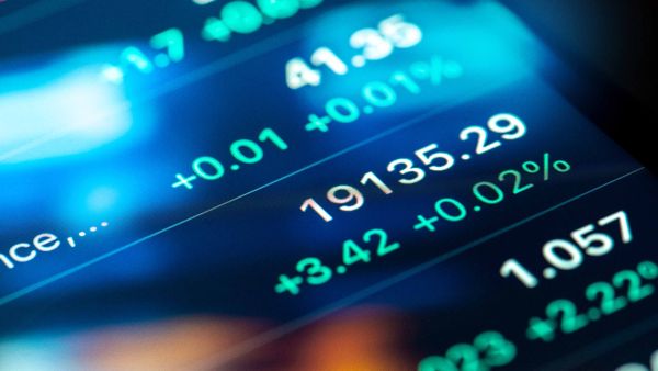 U.S. stock indexes close with collective gains fueled by bank and technology stocks, investors optimistic about Q2 2023 earnings