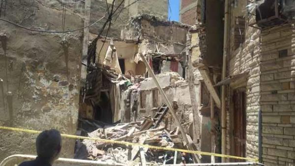 انهيار عقار في حي الجمرك بالإسكندرية