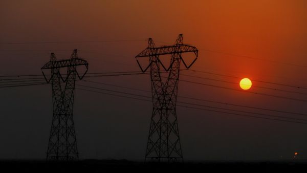 حريق في محطة البكر التحويلية "132 ك ف" في محافظة البصرة بالعراق