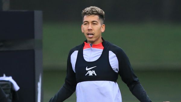 Liverpool's Brazilian striker Roberto Firmino gestures during a team training session at the AXA Training Centre in Liverpool, north-west England on February 20, 2023, on the eve of the UEFA Champions League round of 16 first leg football match against Real Madrid. (Photo by Lindsey Parnaby / AFP)
