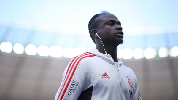 Bayern Munich's Senegalese forward Sadio Mane enters the pitch ahead of the start of the German first division Bundesliga football match between Hertha Berlin and FC Bayern Munich in Berlin on November 5, 2022. (Photo by Ronny Hartmann / AFP)