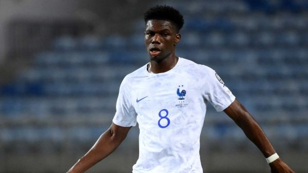 Fance's midfielder Aurelien Tchouameni controls the ball during the UEFA Euro 2024 group B qualification football match between Gibraltar and France at the Algarve stadium in Faro on June 16, 2023. (Photo by FRANCK FIFE / AFP)