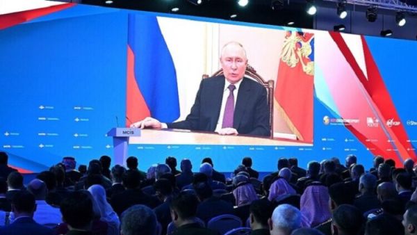  قال الرئيس الروسي انه يجب التعاون لتأسيس عالم متعدد الأقطاب، الأمر الذي سيسهم في حل كثير من القضايا.