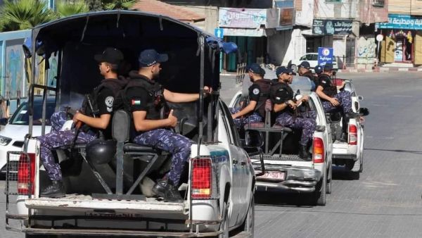 حماس تنشر عناصرها في مواجهة اهالي غزة