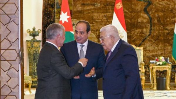  وفي 16 يناير/ كانون أول الماضي استضافت القاهرة قمة ثلاثية مصرية أردنية فلسطينية، لنفس الأهداف.
