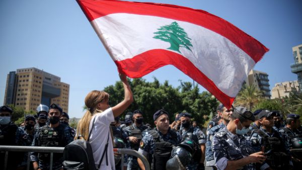  وزير الدفاع موريس سليم في حديث للـmtv: "أنا بخير ولكن أصيب الزجاج الخلفي لسيارتي برصاص