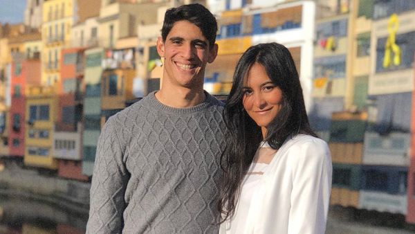 ياسين بونو وزوجته إيمان