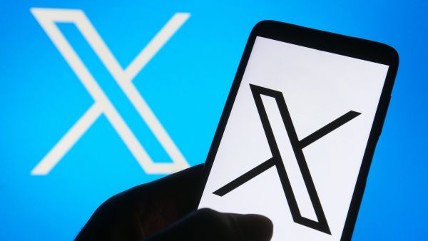Elon Musk's "X" rebranding strategy advances with removal of Twitter branding