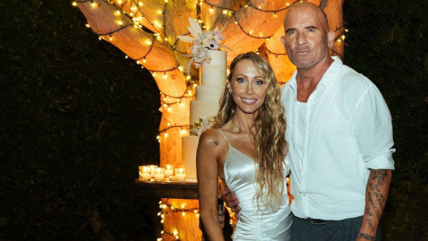  Cyrus posted a series of snaps of the wedding
