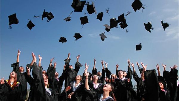 أجمل أفكار هدايا لناجحات الثانوية العامة بأسعار جميلة من أرقى المنتجات