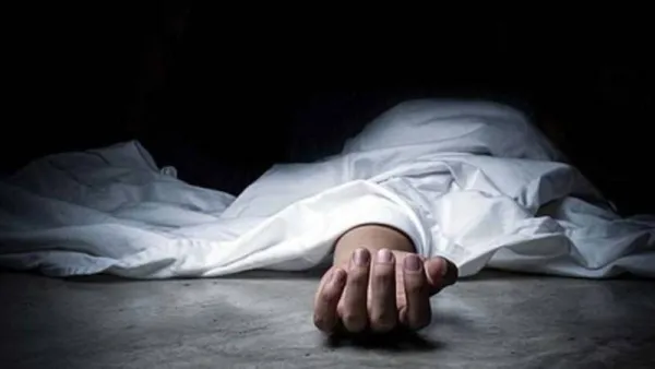قام المتهم بطعن الإمام المجني عليه بسلاح أبيض أمام المسجد