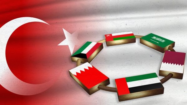 العرض المسرحي صور المرأة الخليجية بشكل غير لائق