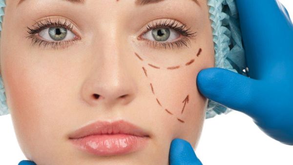 عيادات التجميل في الرياض