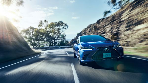 Lexus ES HEV Toyota’s Carbon Neutrality Journey in the Middle East: A New Chapter