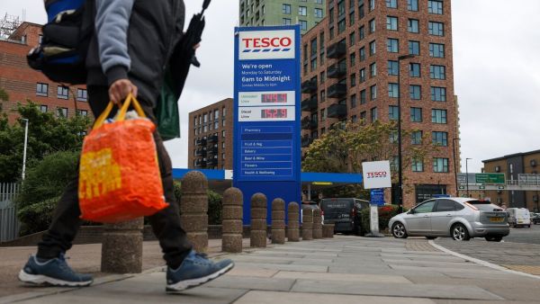 Inflation slows in the UK to 6.7% in August below expectations