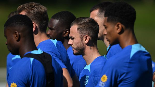 England's forward James Maddison (C) stands with teamamtes at the start of an England football team training session at St George's Park in Burton-Upon-Trent, on September 5, 2023 ahead of their UEFA Euro 2024 Group C qualifier match against Ukraine. (Photo by JUSTIN TALLIS / AFP)