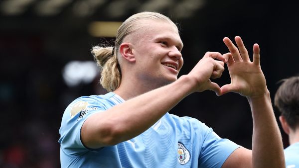 Manchester City's Norwegian striker #09 Erling Haaland celebrates scoring the opening goal during the English Premier League football match between Sheffield United and Manchester City at Bramall Lane in Sheffield, northern England on August 27, 2023. (Photo by Darren Staples / AFP)