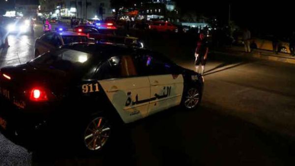 المتهم لديه سجل جريمة طويل يتضمن سرقات متكررة وإقامة جبرية سابقة