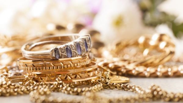 Gold jewellery on display – Source: Shutterstock Gold prices in Riyadh Today Wednesday 20 September 2023