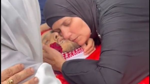 اهالي بيت ريما يودعون الشهيد ناصر البرغوثي الذي سقط بنيران الجيش الاسرائيلي