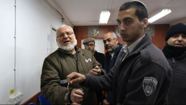 عزيز الدويك - ارشيف